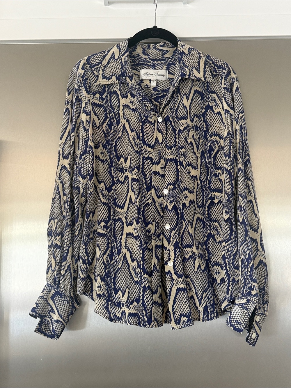Beautiful Fifteen Twenty 100% silk blouse in excellent condition.